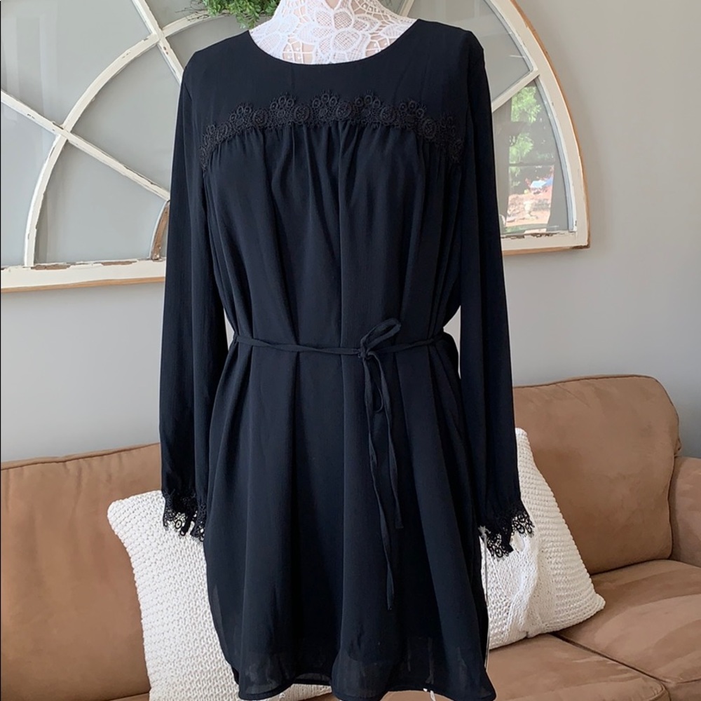 🌸A New Day ebony black dress size M NWT